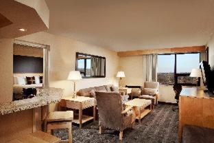 DoubleTree by Hilton Kingston - Newly Renovated - Kingston - 6