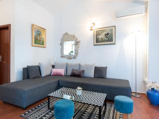 Lavish Holiday Home in Podstrana with Garden - Podstrana - 4