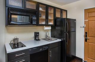 Candlewood Suites Bowling Green by IHG - Bowling Green - 3