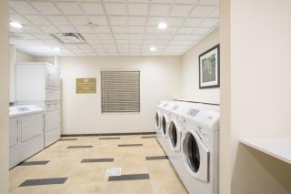 Candlewood Suites Pueblo by IHG - Pueblo - 5