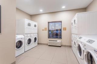 Candlewood Suites Eau Claire I-94 by IHG - Eau Claire - 6