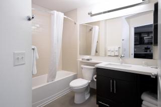 Candlewood Suites Greeley by IHG - Greeley - 4
