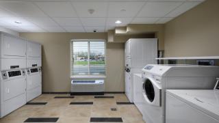 Candlewood Suites - Newark South - University Area by IHG - Newark - 3