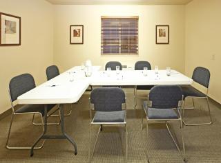 Candlewood Suites Fayetteville by IHG - 7