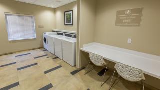 Candlewood Suites Overland Park W 135th St by IHG - Overland Park - 3