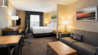 Holiday Inn Express Hotel & Suites Sherwood Park-Edmonton Area by IHG - 4