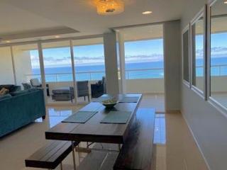 MODERN SPACIOUS BEACH FRONT CENTRAL CONDO w POOLS STEPS TO BEACH - 3