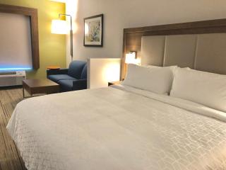 Holiday Inn Express & Suites Raleigh Airport - Brier Creek by IHG - Raleigh - 4