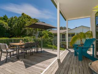 Picturesque on Paku - Tairua Holiday Home - 3