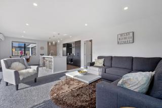 Paradise Found - Lake Hawea Holiday Home - Lake Hāwea - 0