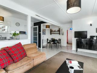 Wharewaka Bach - Lake Taupo Holiday Home - 7