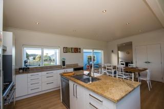 Waterfront Wonder - Matarangi Holiday Home - Matarangi - 5