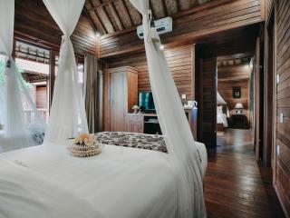 Bale Gede Lembongan - 2
