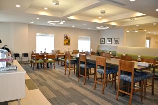 Holiday Inn Express & Suites Price by IHG - Price - 5