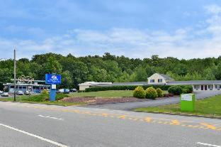 Americas Best Value Inn Providence-North Scituate - North Scituate - 9
