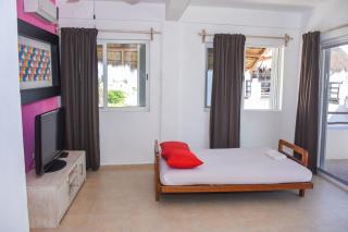 El Fuerte Beach Apartments - 1