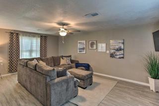 Walk to ATandT Stadium Arlington Home with Yard! - Arlington - 7