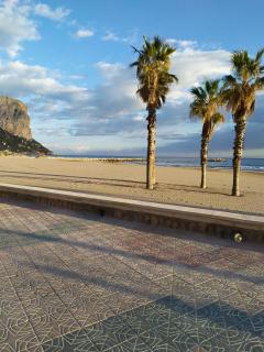 Primera Linea de Playa con Garaje - Calpe - 5