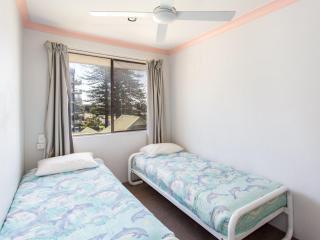 Oxley 8 at Tuncurry - Tuncurry - 2