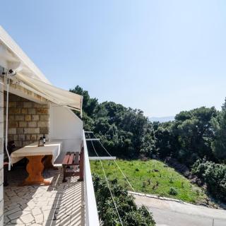 Apartments Villa Ana - Gornji Dingač - 1