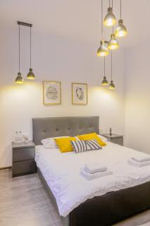 CHÂTEAU: Upscale Suites in Bucharest's Historical Center! - Bucharest - 4