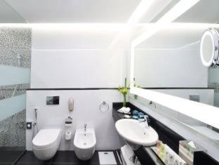 Swiss-Belhotel Seef Bahrain - 4