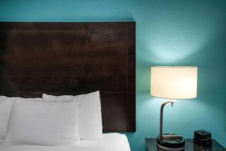 La Quinta by Wyndham Knoxville East - Knoxville - 1