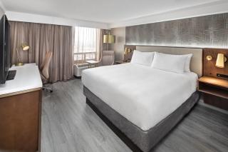 Crowne Plaza Toronto Airport by IHG - Toronto - 2