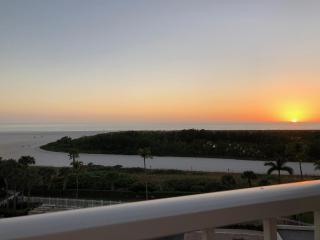 End Unit with Top of Line Finishes I Wide Gulf Views! - Marco Island - 3