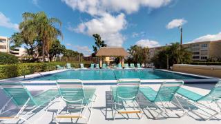 End Unit Steps from Beach Access w/ No Crazy Beach Prices - 5