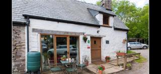 Ty Fferm Hen, Ancient Farmhouse, Coity Bach - 4