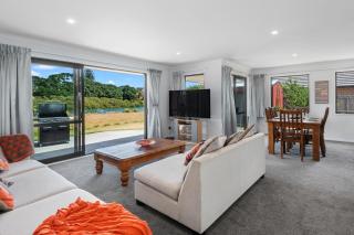 The Waterfront Ruakaka - Ruakaka Holiday Home - Ruakaka - 5