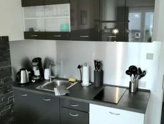 Moderne Wohlfühloase zentral in Seenähe - Pillow menu, 2 Stk 55" Smart TVs, NETFLIX, DisneyPlus uvm - 5