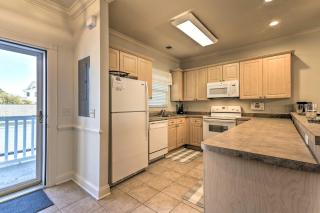 3 Mi to Myrtle Beach Coastal Condo with Pool! - Myrtle Beach - 1