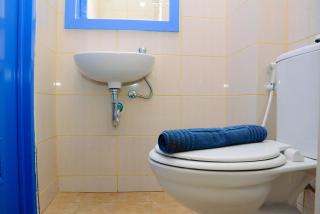 Minimalist and Posh Studio Dave Apartment By Travelio - Depok - 6