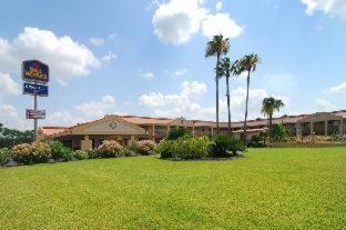 Americas Best Value Inn Kingsville - 1