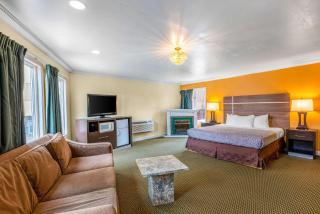Econo Lodge Beach and Boardwalk - Atlantic City - 3