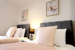 Birmingham NECAirport Interchange shortstay homebase - Birmingham - 5