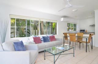 Driftwood Mantaray - Official Onsite Reception and Check In - Port Douglas - 5