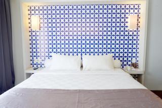 CROWN PRINCE Hotel Surabaya Managed by Midtown Indonesia - Surabaya - 8