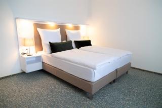 Amplidi Hotel Hannover - Hannover - 8
