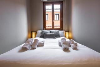 Charming Apartment on the Grand Canal R&R - Venice - 3