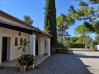 Villa in Campagnan with Pool and Vineyard Views - Campagnan - 4