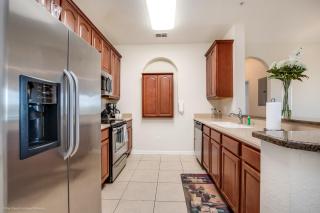 Cozy Condo wPrivate Balcony & FREE Resort Access - Orlando - 5
