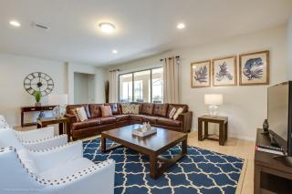 Villa w Private Pool FREE Resort Access - Kissimmee - 5