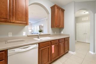 Beautiful Vista Cay Condo, Near I-Drive - 4