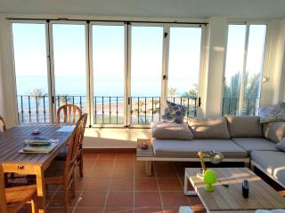 Spacious house in Roquetas de Mar, 140 m², shared pool - 0