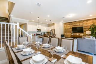 Beautiful Townhome wPrivate Pool 7 mi to Disney - Kissimmee - 1