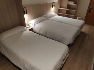 Hostal BESTPRICE Barcelona Stadium - Barcelone - 4
