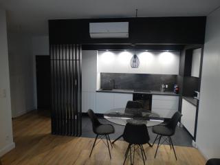 Black&White Apartment Bis - Małe Garbary 8 - Poznań - 0